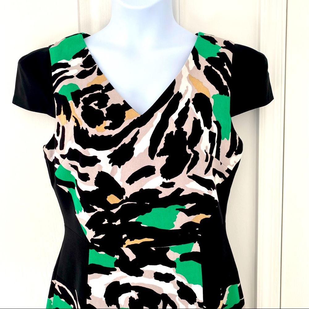 4. Collective Color-block Dress - Picture 4 of 9